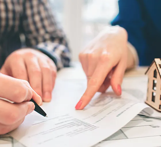 Assinatura de contrato de imóvel